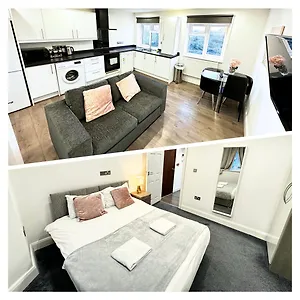 https://the-hatton-apartments-london.brighton-hotels-england.com